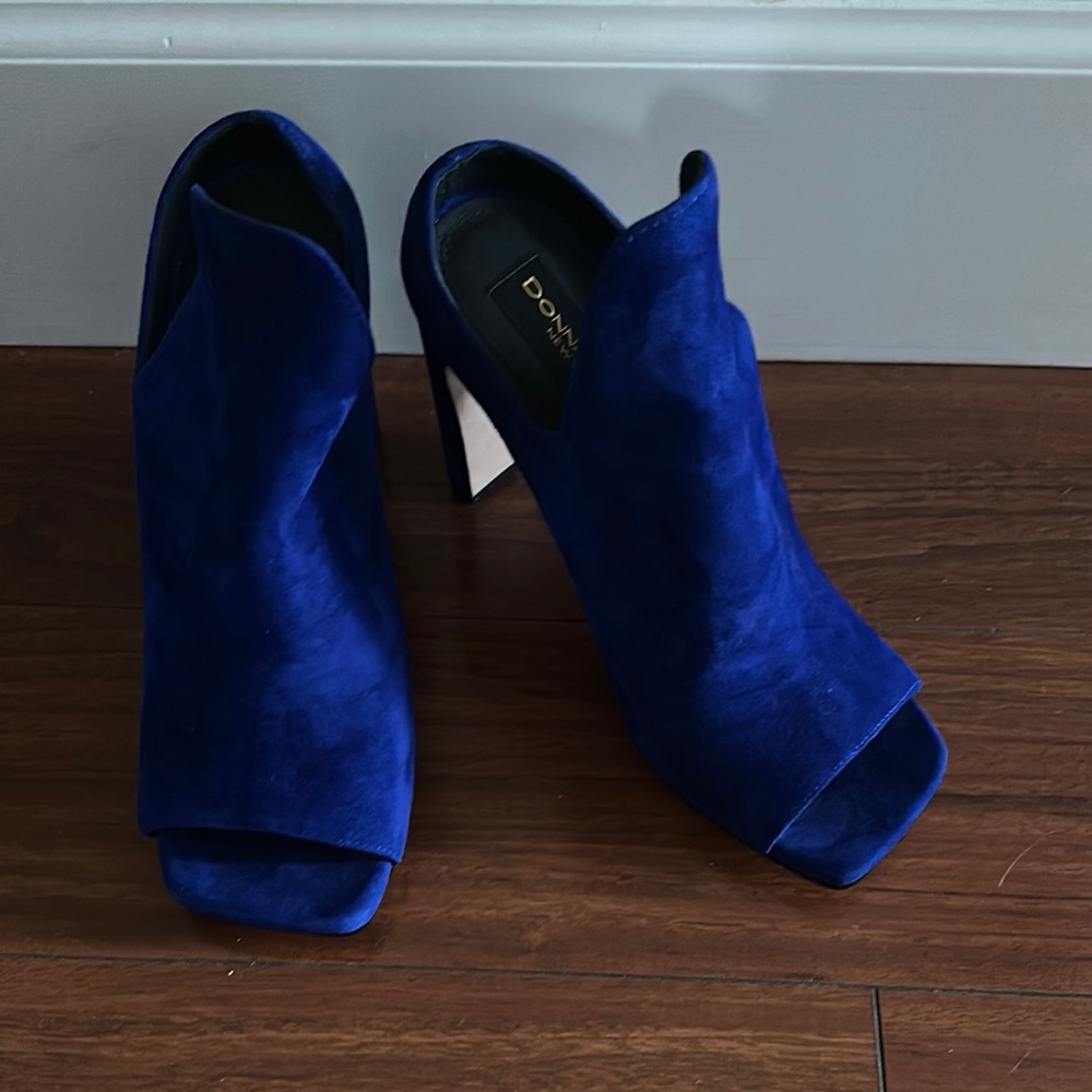 Donna Karan Women's Blue Suede Heels